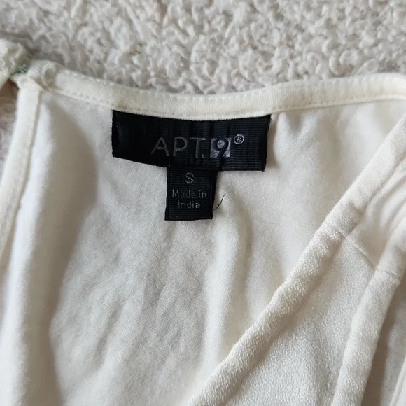 Apt. 9 White Geometric Embroidered Tank Top - Picture 4 of 8